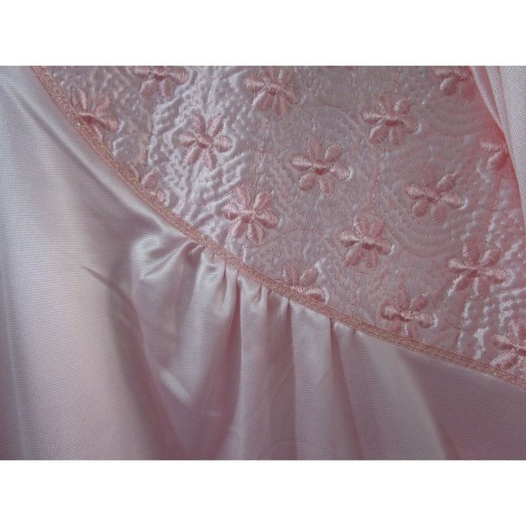 Lady Camille 1X Pink Satin Zip Front Floral Embroidered Quilted Yolk EUC - Picture 14 of 16